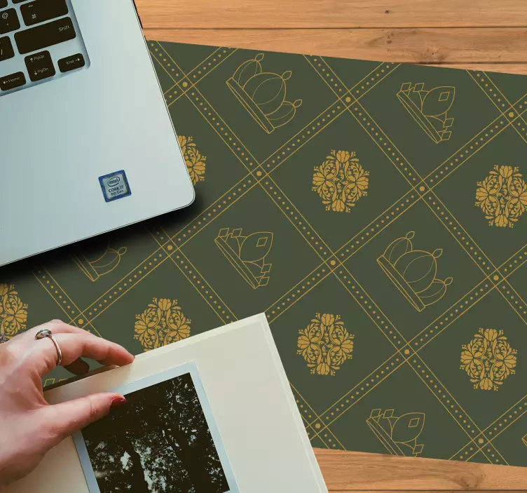 绿色王冠鼠标垫图案 - TenStickers