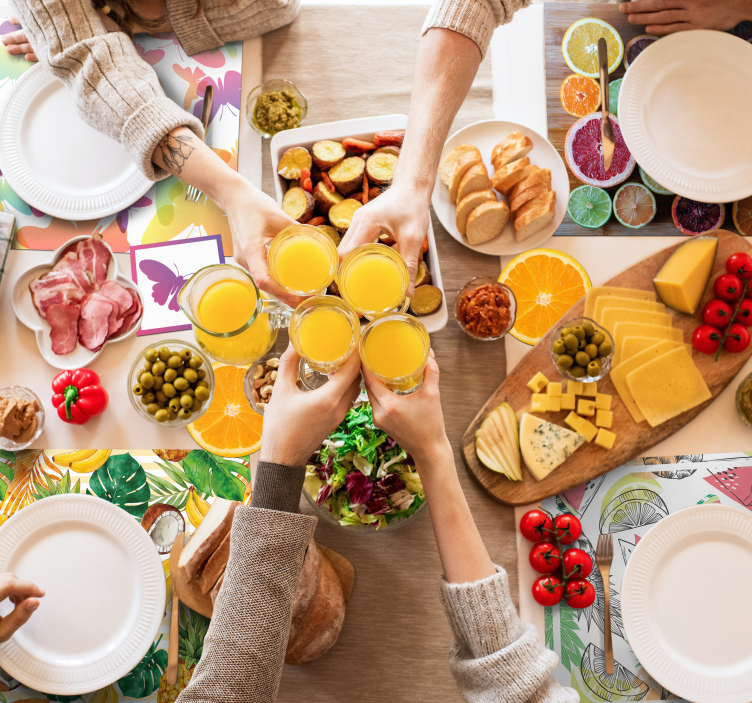 乙烯基儿童餐垫，生动的蝴蝶图案 - TenStickers