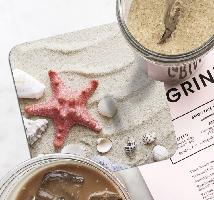 海星和贝壳在砂垫上 - TenStickers