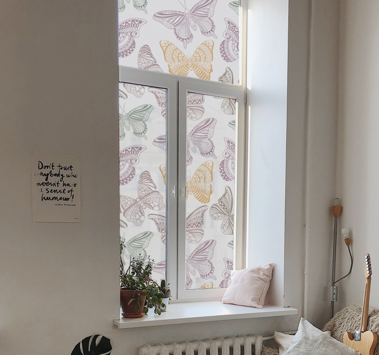 彩色的观赏蝴蝶窗户贴纸 - TenStickers