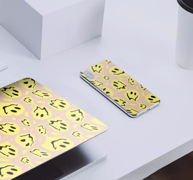 Iphone贴纸微笑幽灵图案 - TenStickers