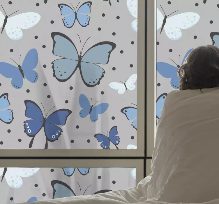 车窗贴纸，生动的蝴蝶图案 - TenStickers