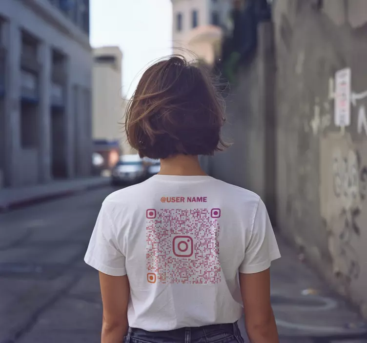 T恤衫配instagram二维码 - TenStickers